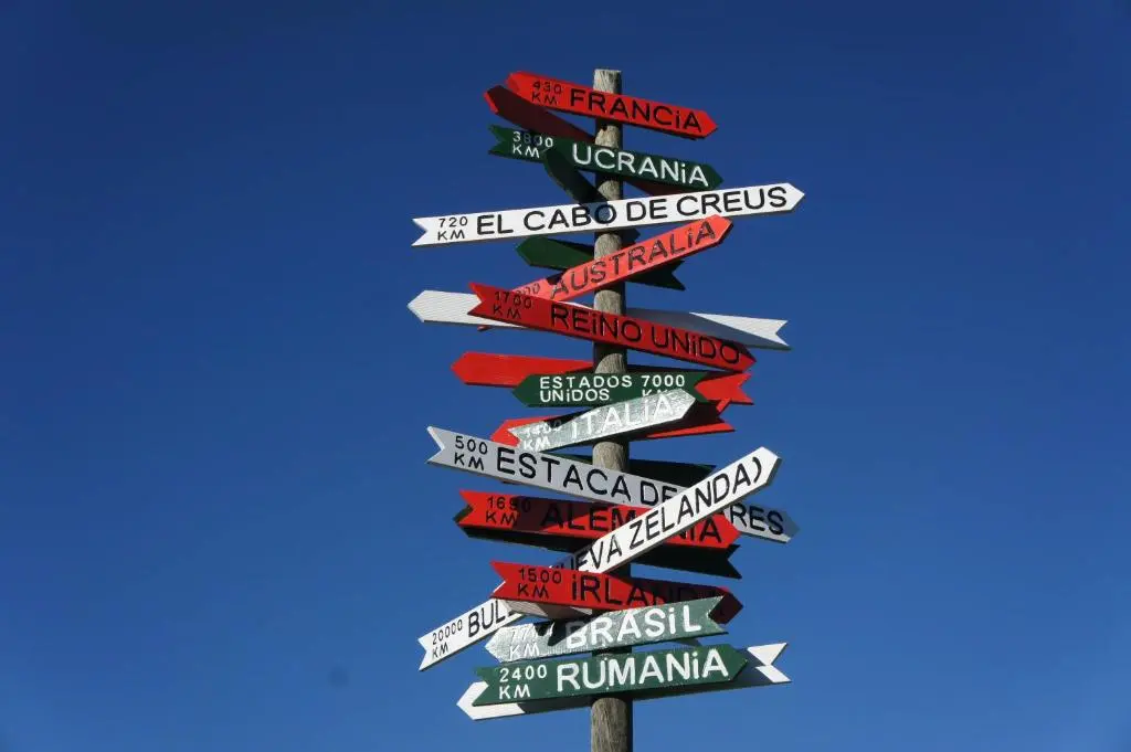 Monumento al Viaje Pelahustán